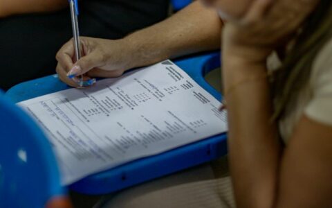Governo aplica provas da EJA para incentivar mulheres a romperem ciclo de violência