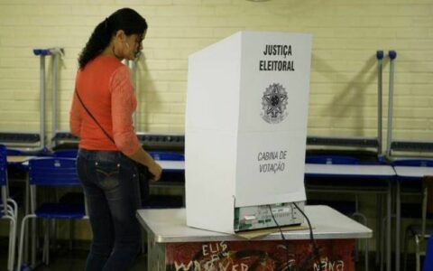 Na corrida eleitoral, como o pré-candidato deve cativar os jovens?
