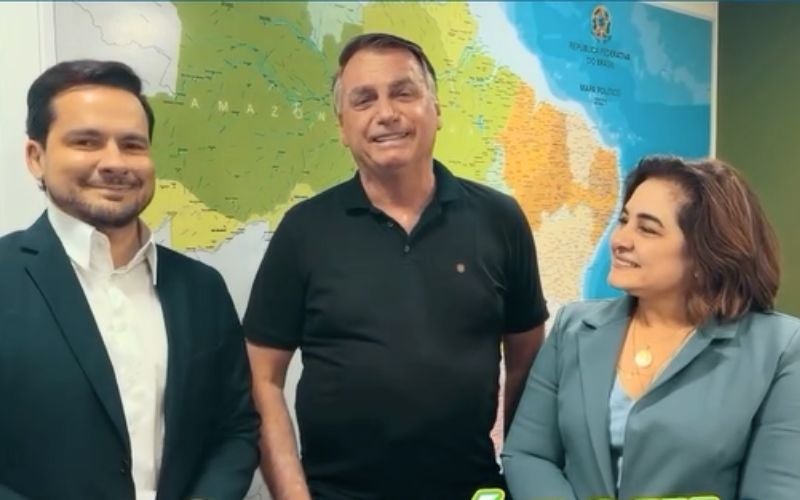 Bolsonaro oficializa Maria do Carmo como vice de Alberto Neto