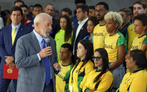 Lula assina decreto reajustando Bolsa Atleta em 10,86%
