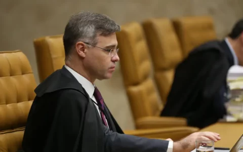 Mendonça reconsidera decisão que suspendeu punição a federações