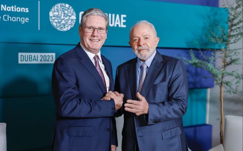 Presidente Lula e Keir Starmer se encontraram em Dubai, em 2023, na COP 28 (Foto: Ricardo Stuckert/PR Secom)