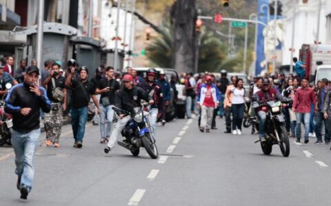 Venezuela: países exigem transparência e protestos contestam reeleição de Maduro