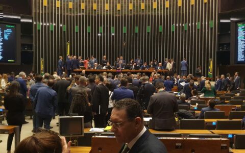 Deputados amazonenses cumprem recesso parlamentar antecipado