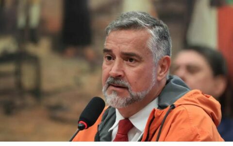 Auxílio Reconstrução: governo suspeita de 300 mil fraudes em pedidos
