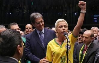 Justiça anula absolvição de Roberto Jefferson e filha por injúria contra ministra
