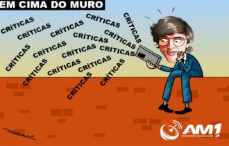 'Em cima do muro': Amom é criticado por internautas por não se posicionar politicamente