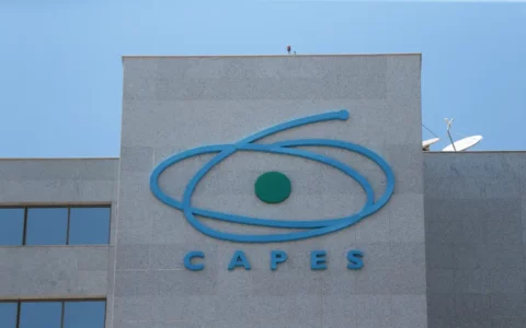 Prêmio Capes Futuras Cientistas está com inscrições abertas