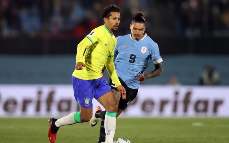 Copa América: Brasil enfrenta Uruguai em busca de vaga nas semifinais