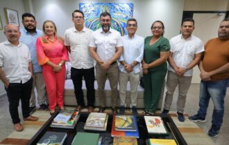 Wilson se reúne com prefeitos e lideranças do interior para articulações políticas