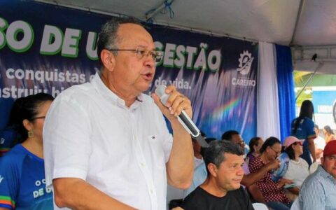 Em cima do muro: Silas adia apoio a pré-candidatos a prefeito de Manaus