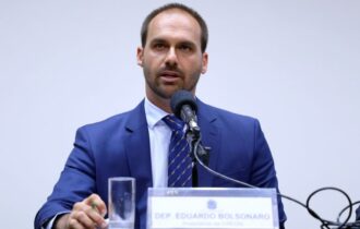 Eduardo Bolsonaro responde a Lula após ter atuação nos EUA chamada de 'terrorista'
