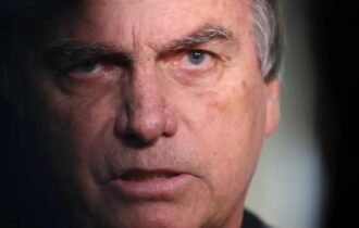 Bolsonaro passa mal e é levado a hospital em São Paulo; ele mantém agenda na Paulista