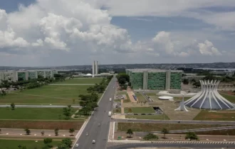 Governo congela R$ 31,3 bi do Orçamento de 2025