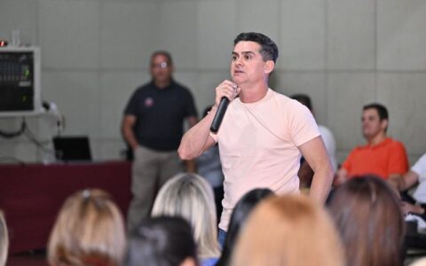 David reúne mais de 200 candidatos a vereador para alinhamento estratégico
