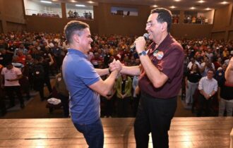 Assembleia de Deus oficializa apoio à reeleição de David Almeida 'pela felicidade de Manaus'