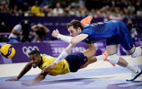 Vôlei masculino: Brasil vence Egito e se garante nas quartas em Paris