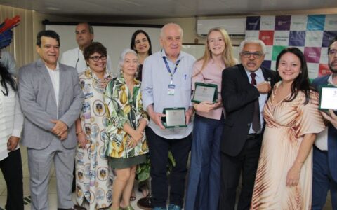 Fiocruz Amazônia homenageia Serafim Corrêa por contribuições à instituição