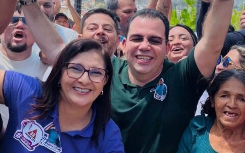Wilker e Professora Renata formalizam candidatura no TSE