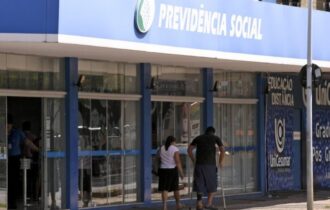 Teto do INSS sobe para R$ 8.157,40 em 2025