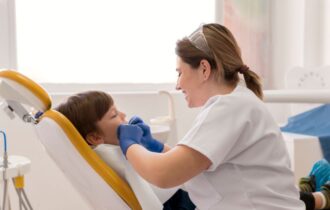 Número de primeiras consultas odontológicas de crianças aumenta no AM