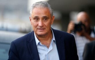 Tite tem alta após passar mal na altitude, mas não dirige o Flamengo contra o Bragantino