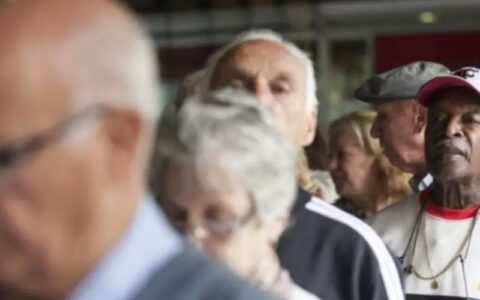 Número de estudantes idosos cresce no Brasil