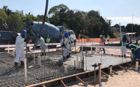 Obras do terceiro residencial do Prosamin+ avançam na Comunidade da Sharp