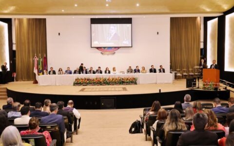 TCE-AM reconhece defensores da boa governança pública