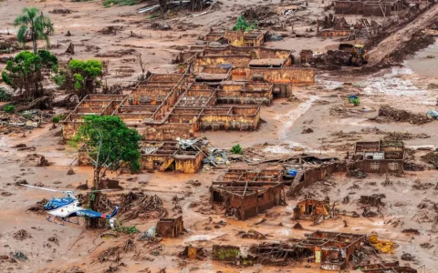 Vale propõe acordo para indenização do desastre de Mariana