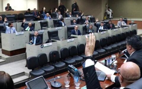 Veja como os vereadores de Manaus gastam a cota parlamentar