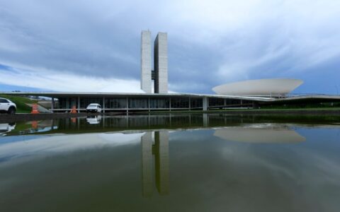 É hora de o Brasil semear novas lideranças políticas