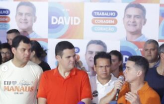 Saullo Vianna, do União Brasil, marca presença na convenção do Avante
