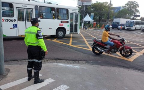 Trânsito e transporte público terão mudanças no domingo por conta de corrida de rua