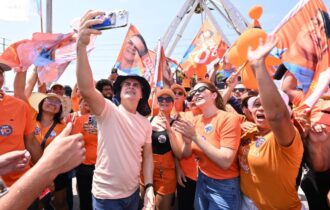 ’Onda laranja’ de David Almeida tem adesão em massa da população neste domingo