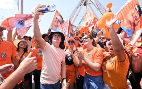 ’Onda laranja’ de David Almeida tem adesão em massa da população neste domingo