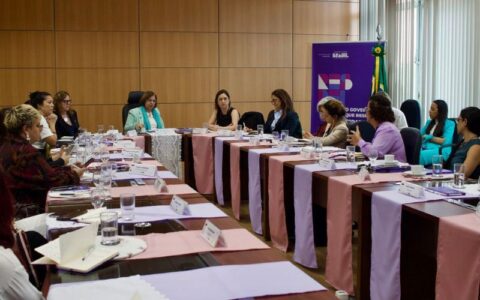 Governo quer apoio de times de futebol contra feminicídio