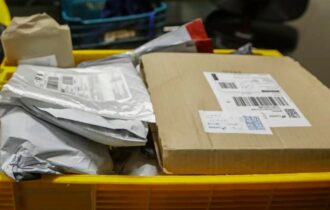 Correios alertam sobre golpe cobrando taxa para retirar encomenda