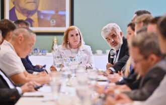 TCE alinha ações de combate às queimadas e melhorar a qualidade do ar no AM