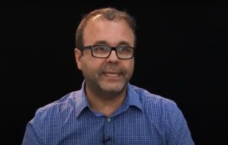 Brasil tem estrutura digital colonizada, alerta sociólogo