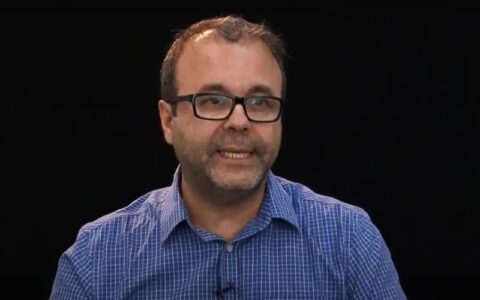 Brasil tem estrutura digital colonizada, alerta sociólogo