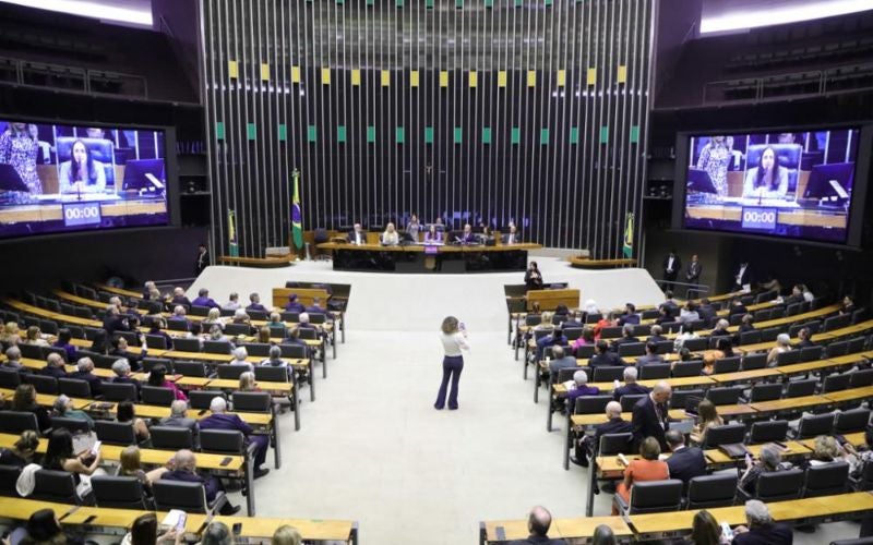 Saiba quem são os parlamentares do AM a favor do impeachment de Moraes