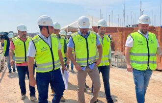 Wilson Lima vistoria obras do Prosamin+ na zona Leste de Manaus