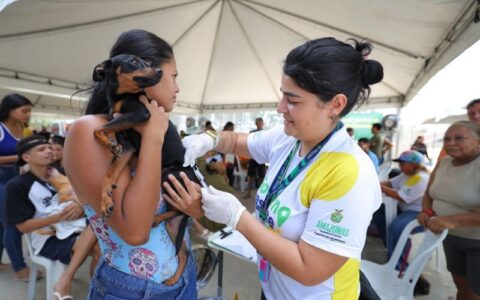 Sema leva serviços de castração e vacinação para cães e gatos no bairro Colônia Terra Nova