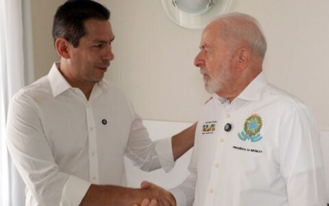 Visita de Lula ao Amazonas vira palco para Marcelo pedir votos