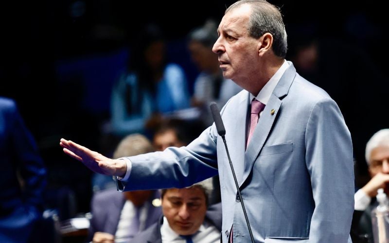 Omar pede suspensão de casas de apostas on-line até regulamentação do setor