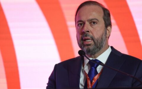 Consumidor poderá escolher fornecedor de energia, afirma ministro Alexandre Silveira