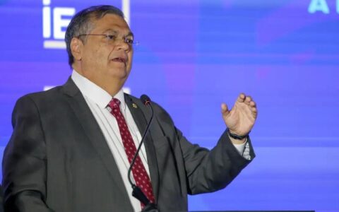 Dino vota no STF por suspensão da rede X e alega soberania nacional