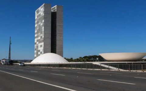 Governo quer destinar R$ 38,9 bilhões para emendas impositivas
