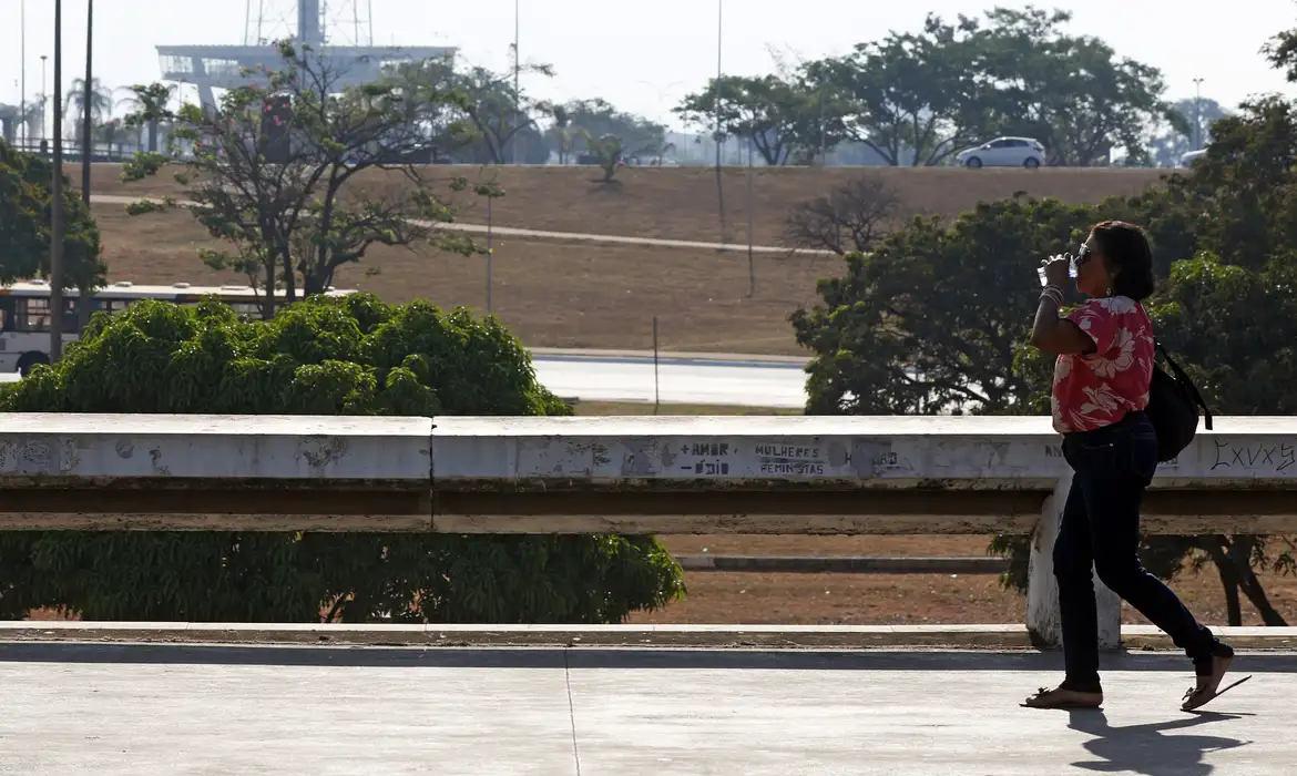 Inmet emite alerta laranja de seca